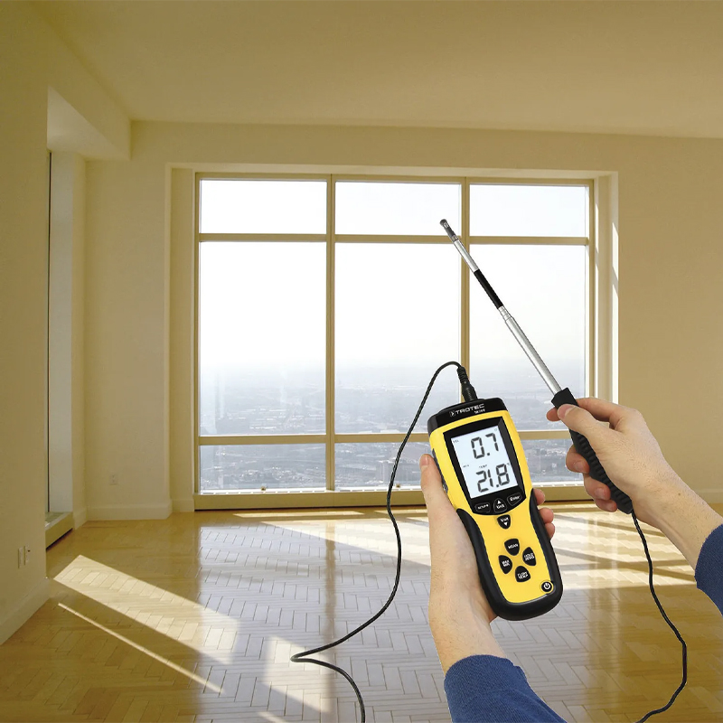 Anemometru cu sonda dreapta Trotec, tip TA300, cu certificat de calibrare
